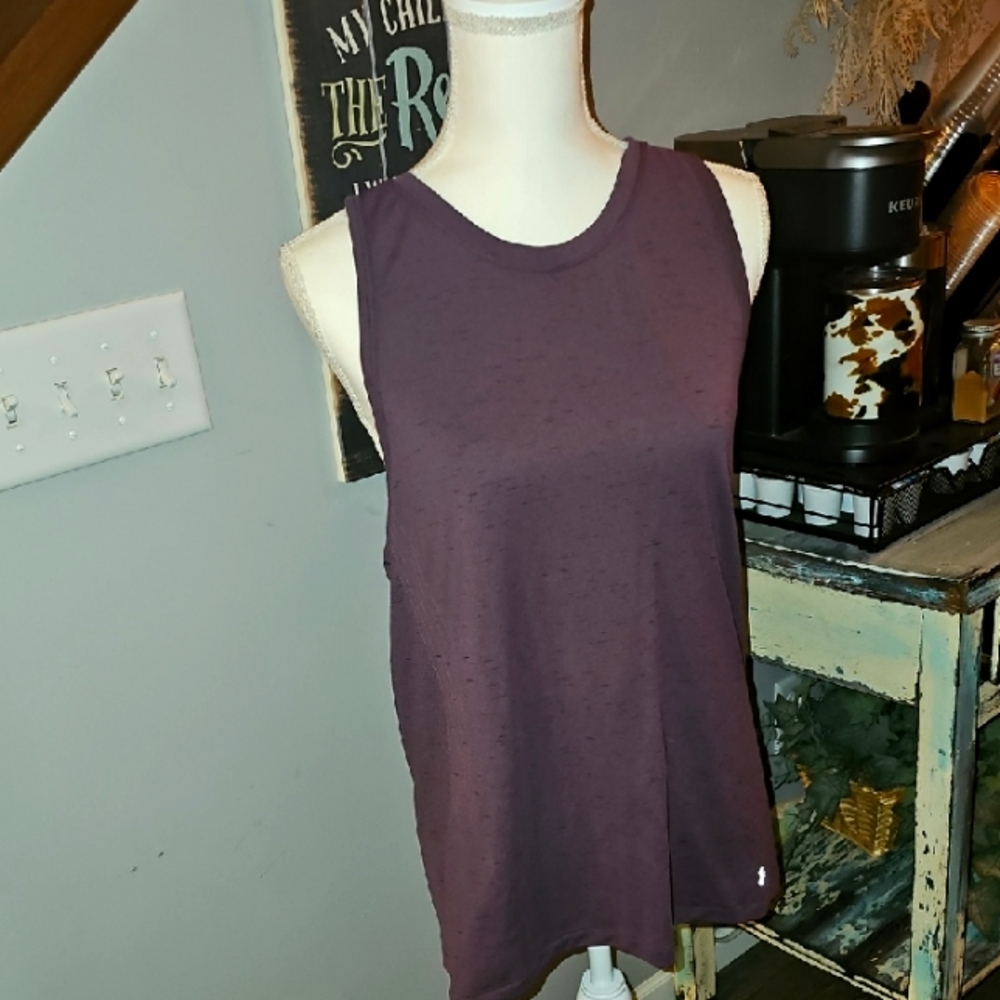 Under Armour womens athletic Purple Tank Top. Sz xlg. Mint condition